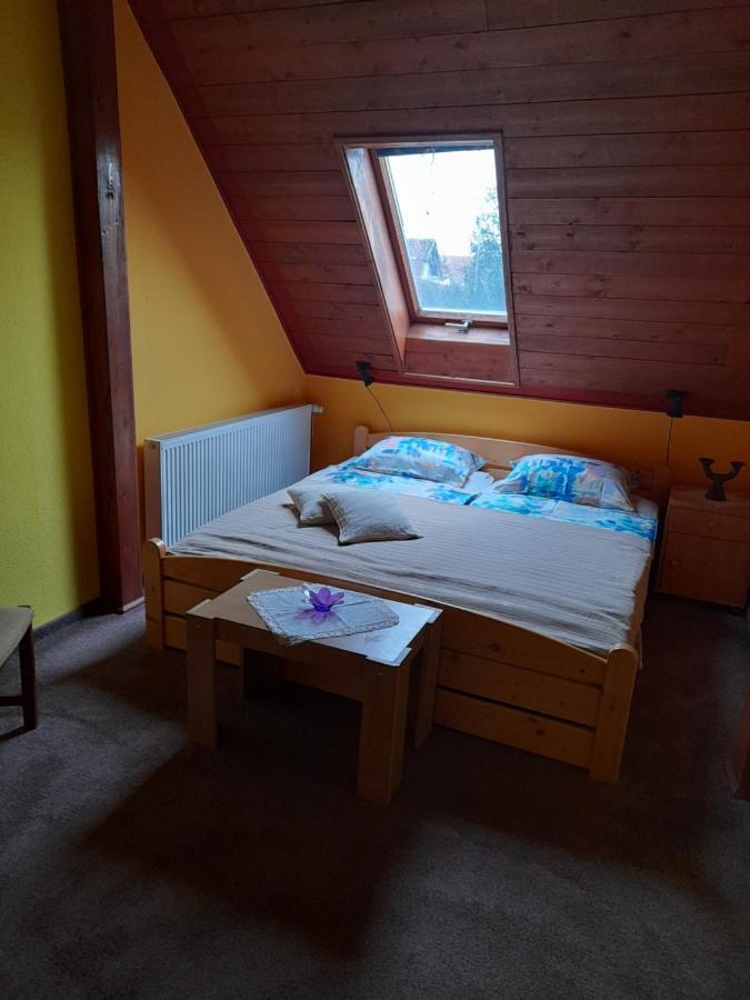 Agave Apartman Velence Buitenkant foto