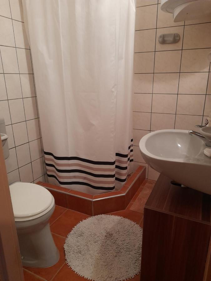 Agave Apartman Velence Buitenkant foto